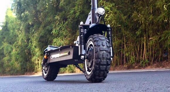 двухмоторный электросамокат alligator electric scooter  спереди